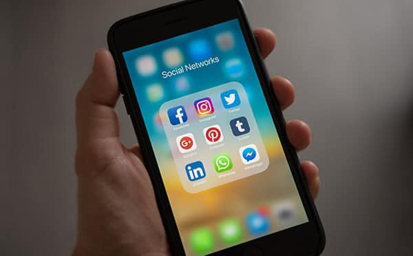 προώθηση και κατασκευή social παρουσίας στο web