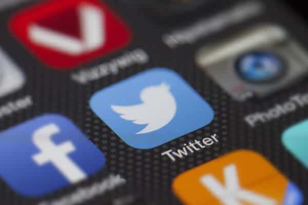 twitter e shop kataskevi